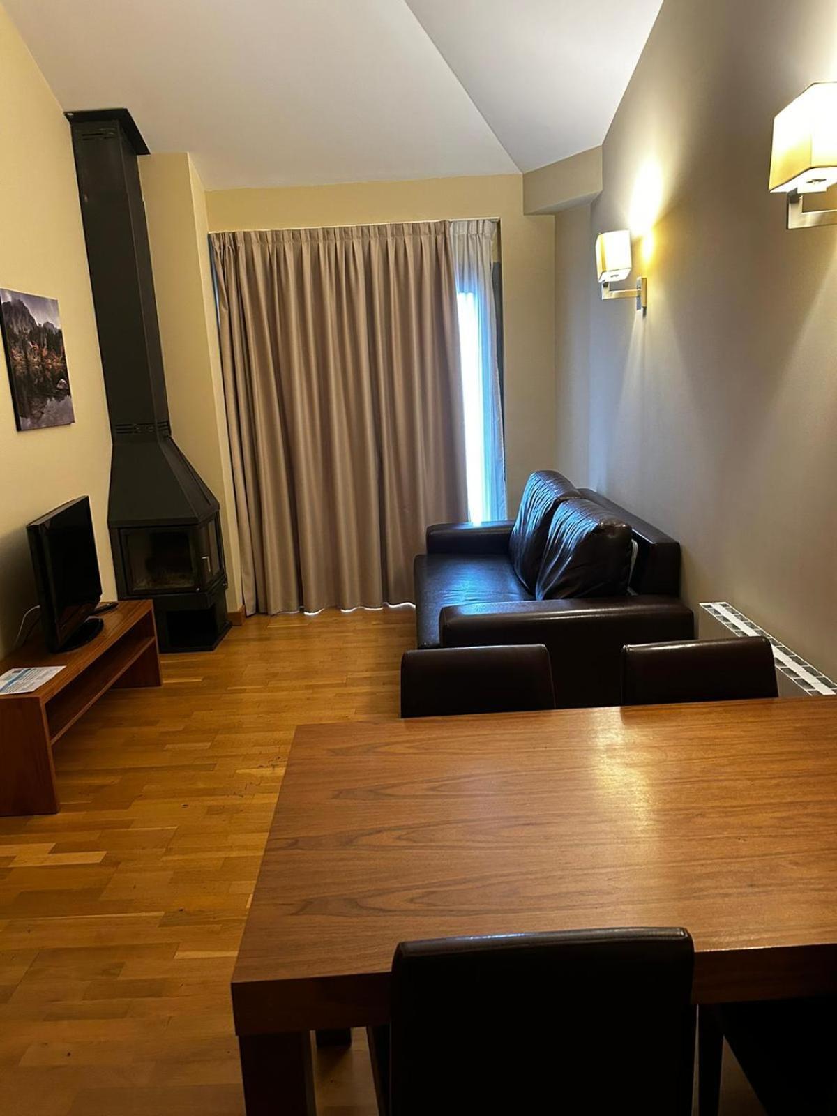 Residence Cerdanya Bourg-Madame Bagian luar foto